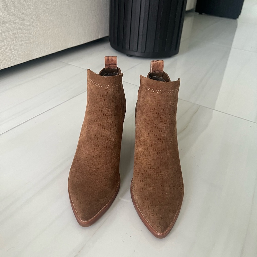 Dolce Vita Tan Suede Ankle Booties
